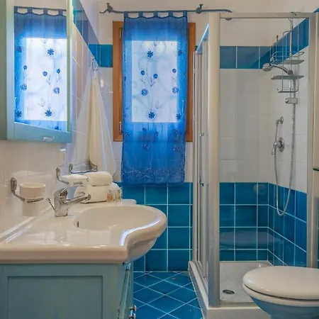 Stunning Bouganvillage Bedroom Num1313